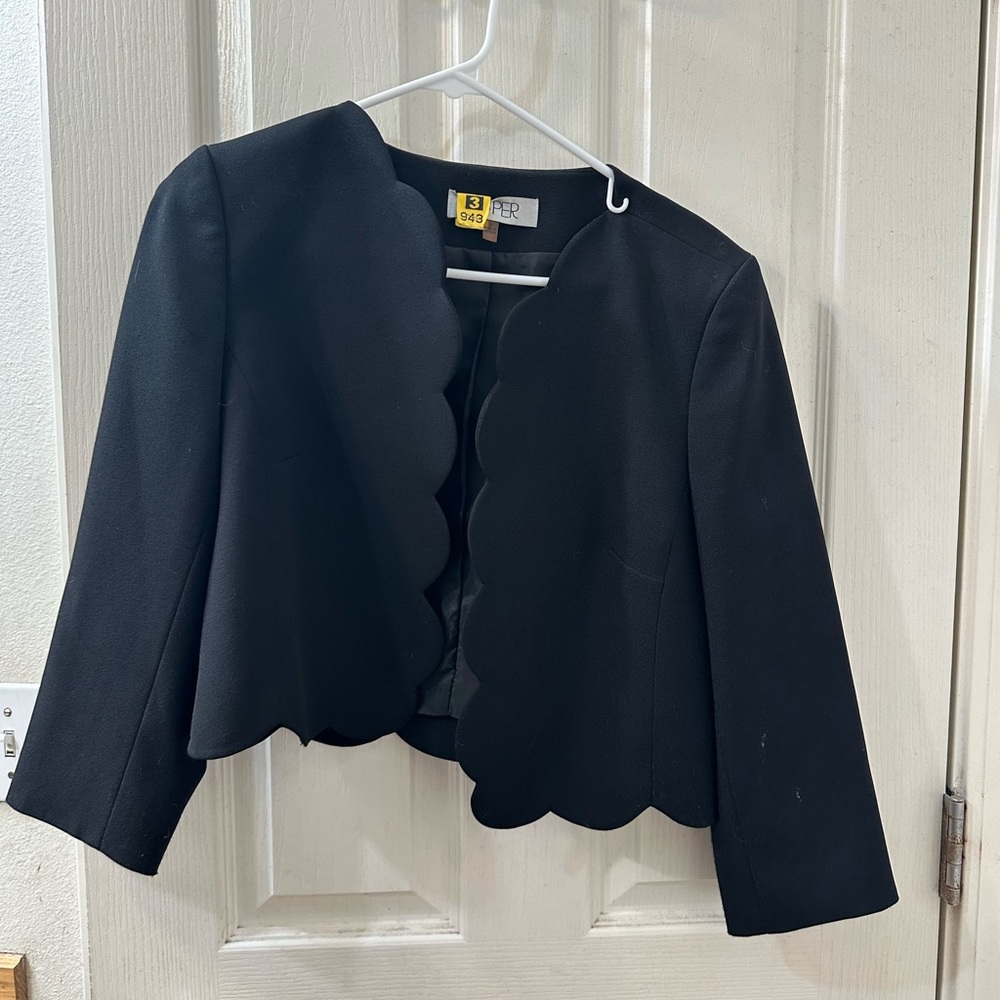 Kasper Black Blazer with Elegant Tailoring